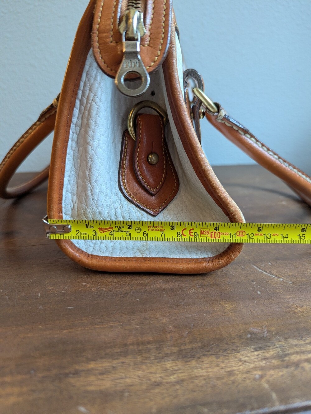 Vintage Dooney & Bourke White + Tan Leather Satchel Hand Bag Purse Made In USA - Picture 16 of 16